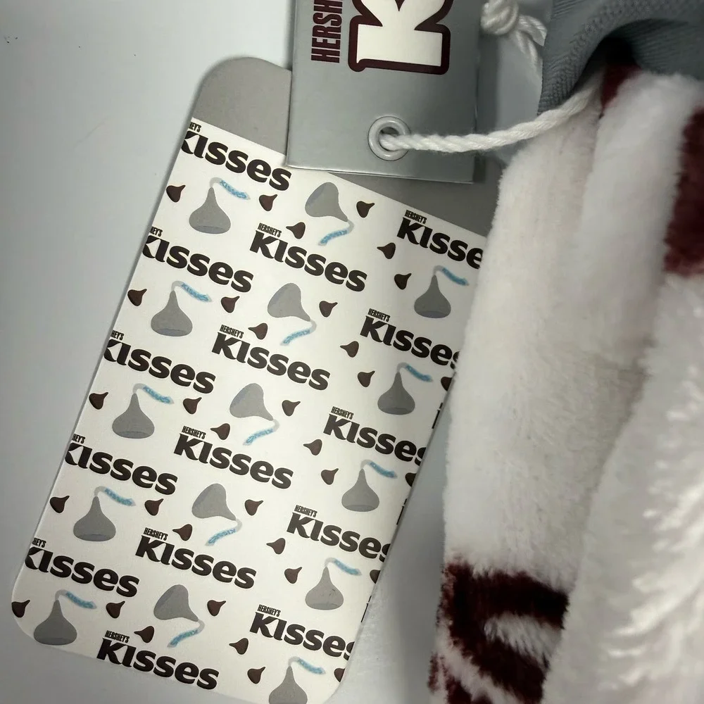 NWT Hershey's Kisses White Throw Blanket 50